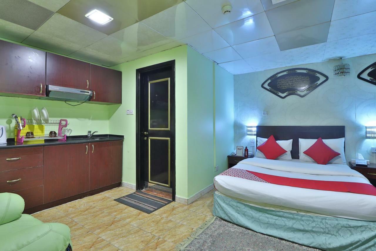 Oyo 261 Remas Hotel Apartment Dubai Eksteriør bilde