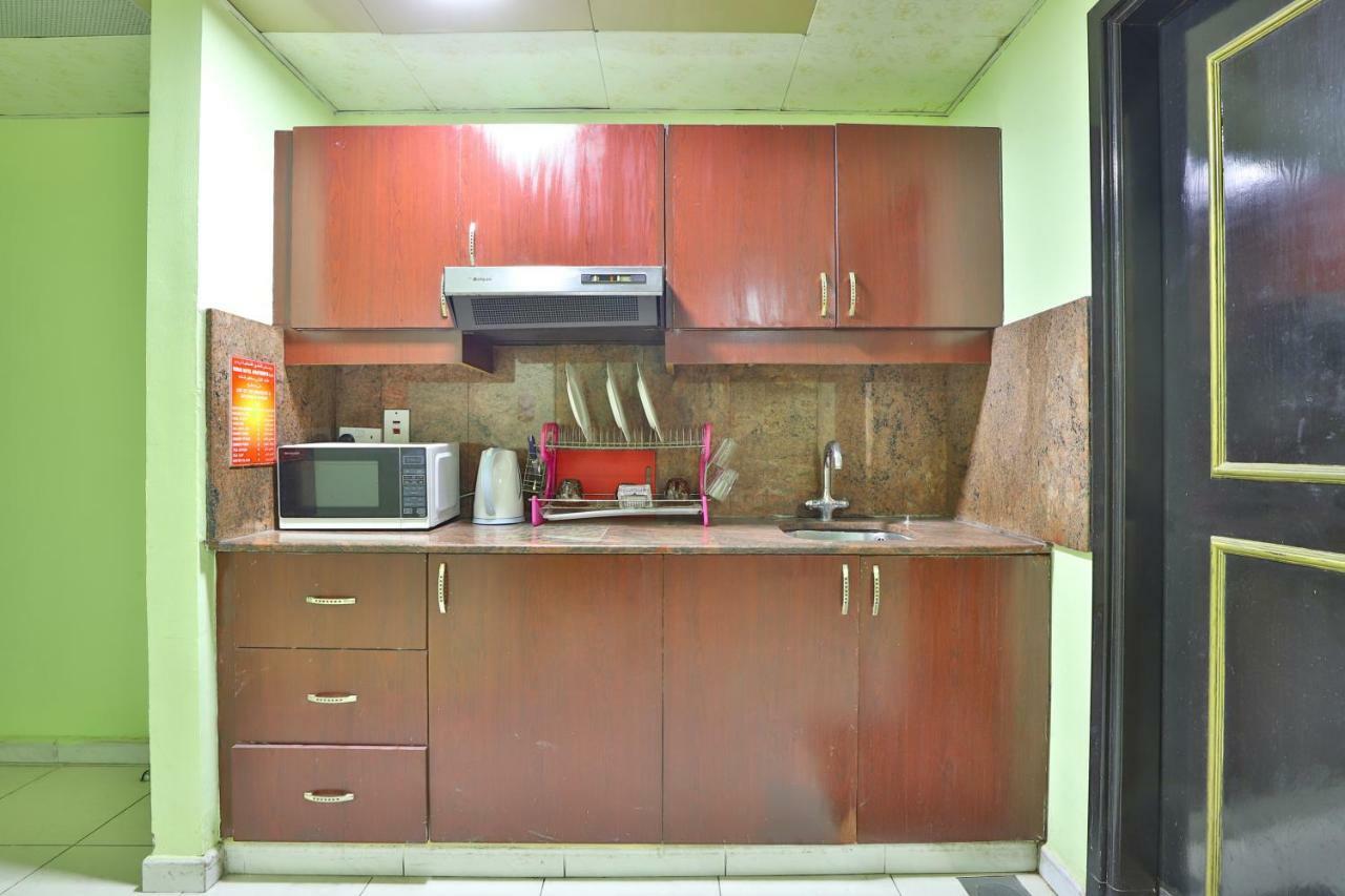 Oyo 261 Remas Hotel Apartment Dubai Eksteriør bilde
