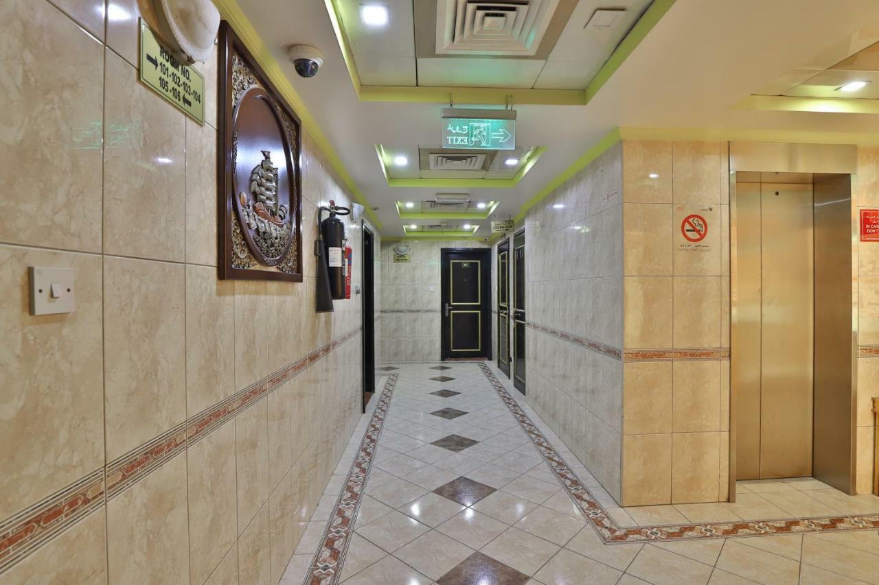 Oyo 261 Remas Hotel Apartment Dubai Eksteriør bilde